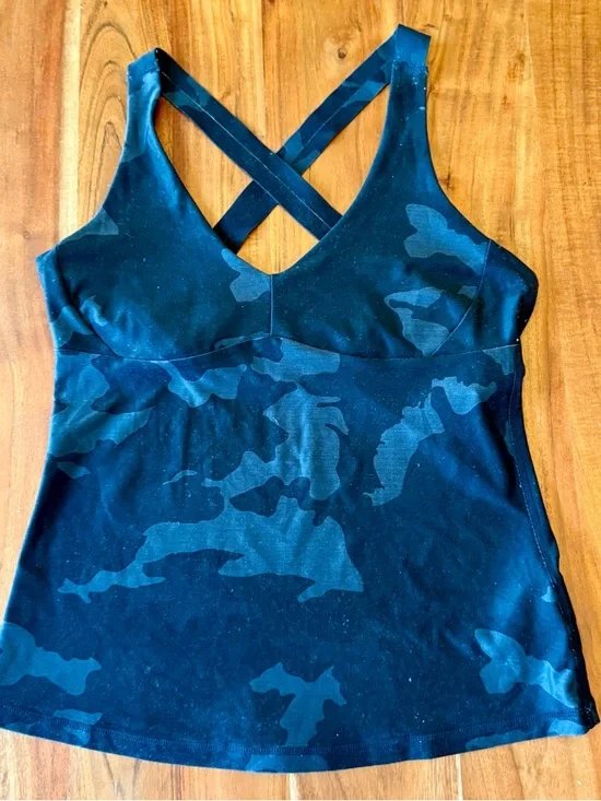 prAna Layna Bra Tank Scoop Neck Cross Back Black Camo Yoga Workout Small - Picture 3 of 7